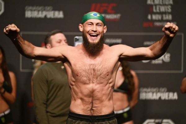 UFC Fight Night: Уиттакер — Алискеров, Павлович — Волков, Фахретдинов – Далби, интервью с Ринатом Фахретдиновым